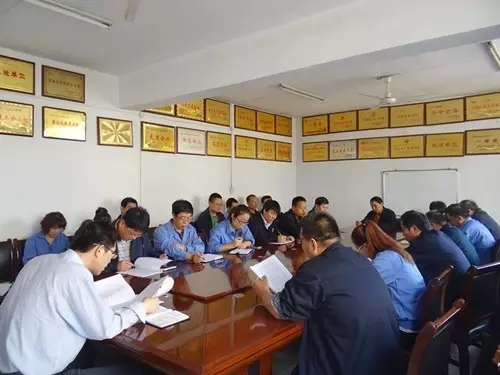 龍鋼集團各基層黨組織召開“兩學一做”學習教育動員部署會 龍鋼集團各基層黨組織召開“兩學一做”學習教育動員部署會