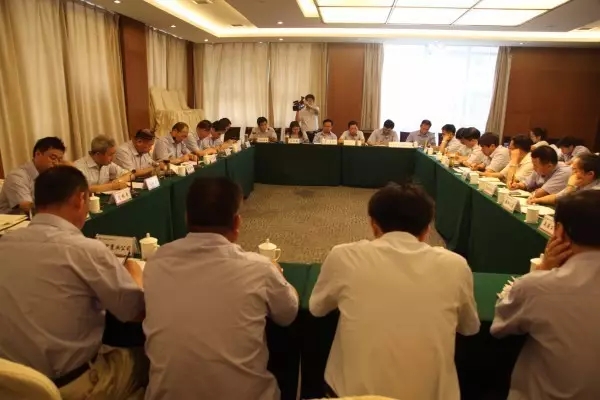 龍鋼集團公司召開6月份月度工作例會 龍鋼集團公司召開6月份月度工作例會